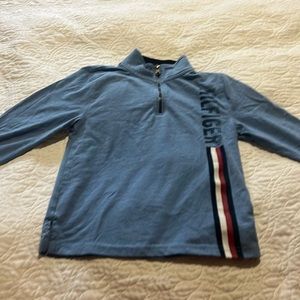 Long sleeve zipper shirt